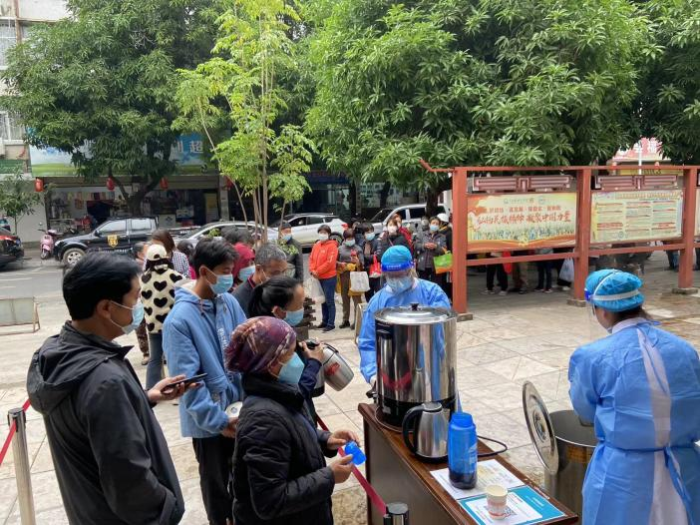 图片9：中医药助力抗疫暖人心